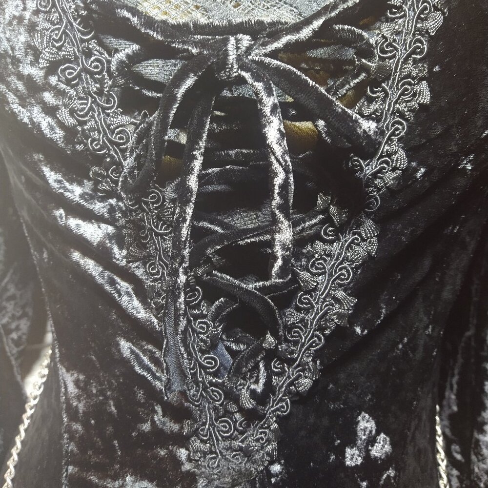 Vintage Crushed Velvet Goth Gown Bell Sleeves Dramatic Cross Chain Small EUC - Picture 6 of 15